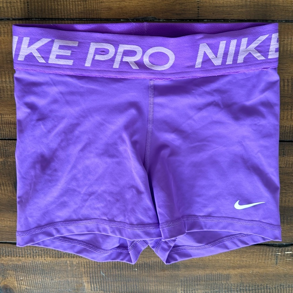 NIKE PRO DRIFIT SIZE SMALL PURPLE